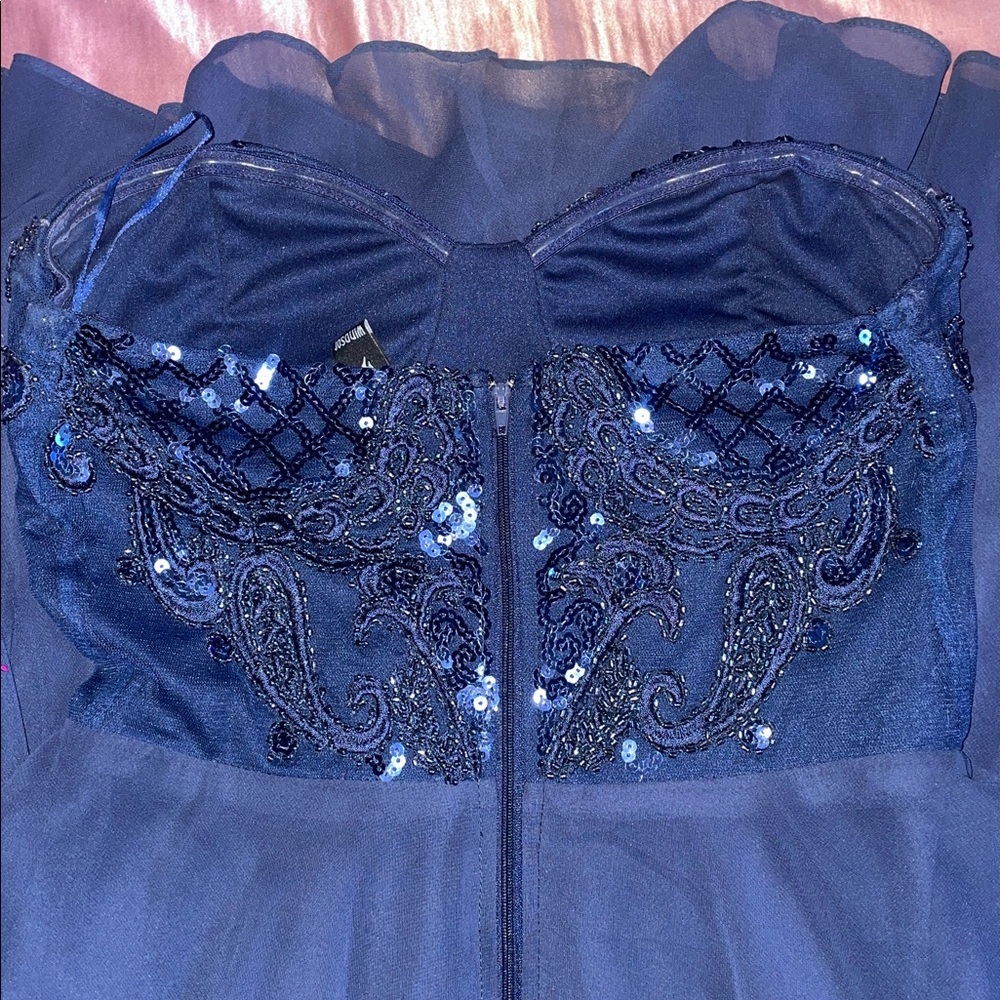 Windsor Navy Blue Sequin Formal Dress 💙 - Picture 5 of 5